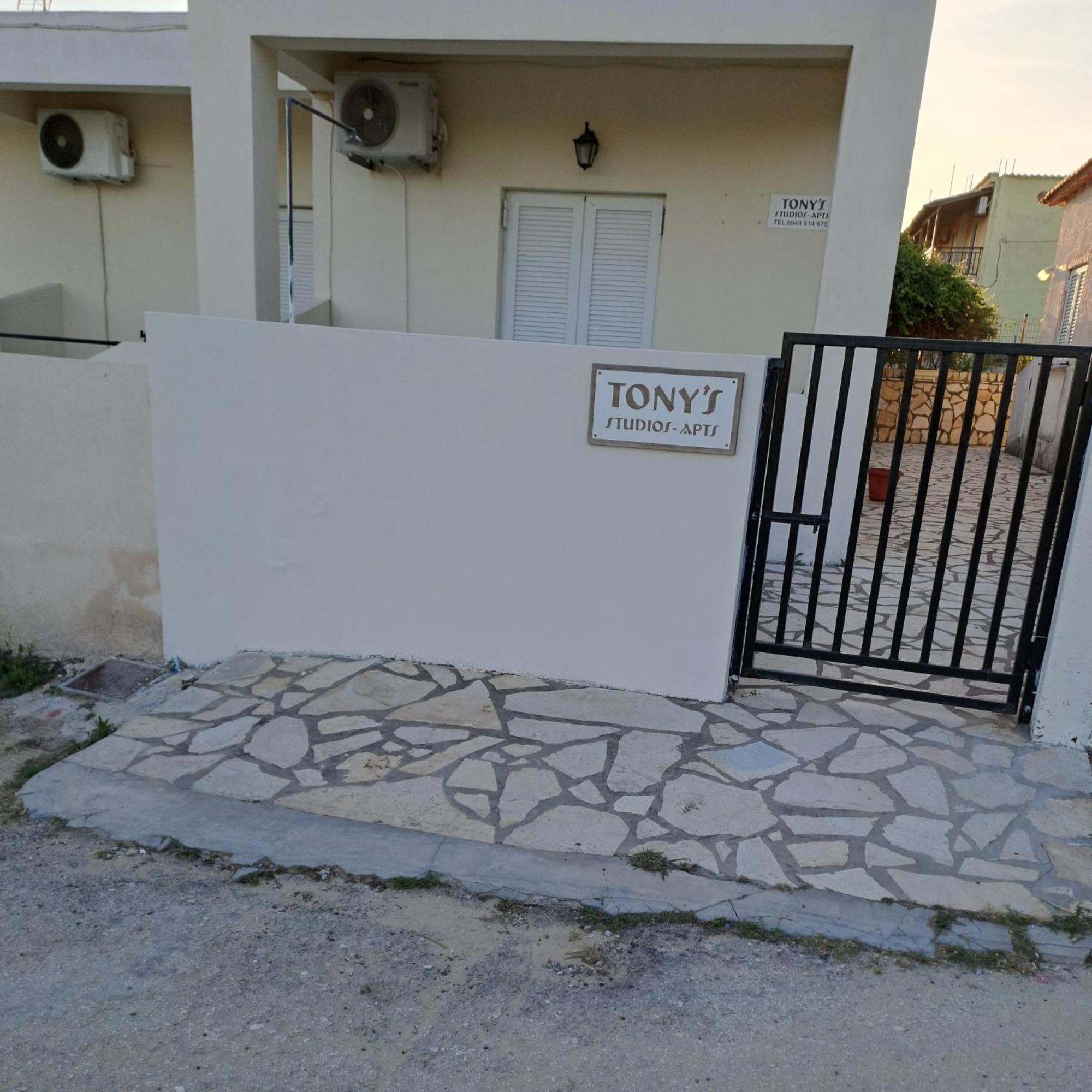 Tony'S Apartments Agios Georgios  Exteriér fotografie