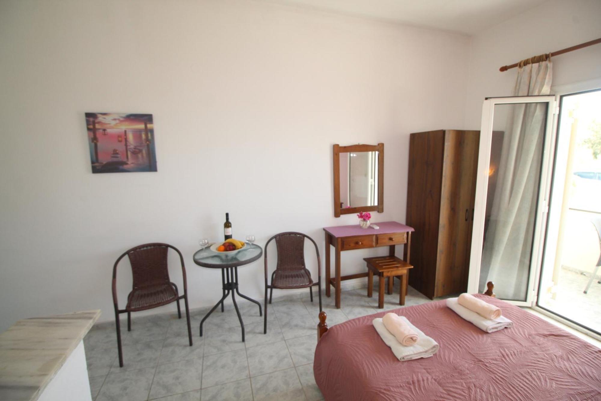 Tony'S Apartments Agios Georgios  Exteriér fotografie